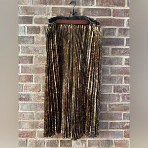 Brand new with tags leopard print pleated skirt from J Crew. Size 4